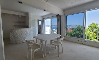 INCREIBLE CASA CON IMPRESIONANTES VISTAS A BAHIA Y PIE DE LA CUESTA