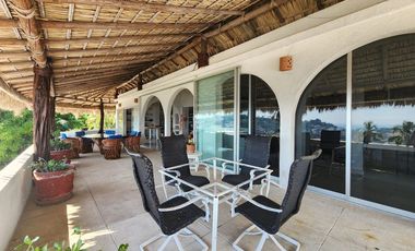 INCREIBLE CASA CON IMPRESIONANTES VISTAS A BAHIA Y PIE DE LA CUESTA