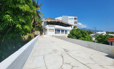 INCREIBLE CASA CON IMPRESIONANTES VISTAS A BAHIA Y PIE DE LA CUESTA