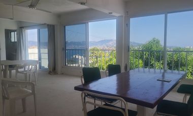 INCREIBLE CASA CON IMPRESIONANTES VISTAS A BAHIA Y PIE DE LA CUESTA