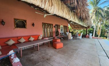 INCREIBLE CASA CON IMPRESIONANTES VISTAS A BAHIA Y PIE DE LA CUESTA