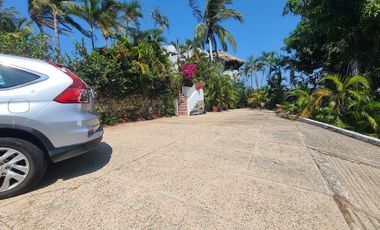 INCREIBLE CASA CON IMPRESIONANTES VISTAS A BAHIA Y PIE DE LA CUESTA