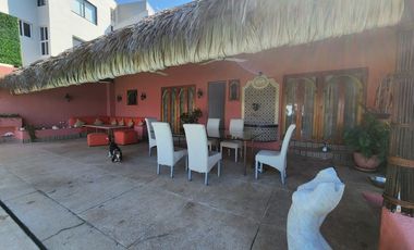 INCREIBLE CASA CON IMPRESIONANTES VISTAS A BAHIA Y PIE DE LA CUESTA