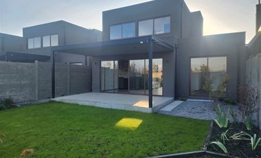 Casa en Arriendo en Casa Nueva, Condominio Colina Verdes, Gultro, Olivar