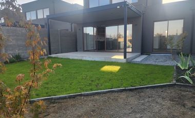 Casa en Arriendo en Casa Nueva, Condominio Colina Verdes, Gultro, Olivar