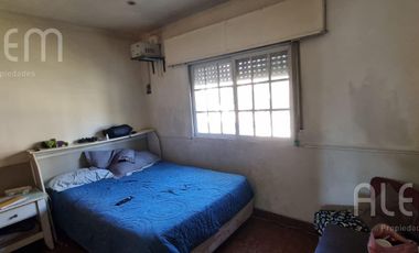 Casa con Quincho y Pileta