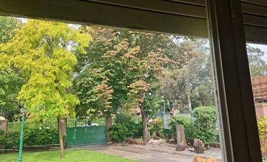 HERMOSA CASA EN PINOS DE ANCHORENA! INCREIBLE PARQUE CON PISCINA!