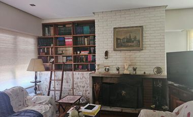 HERMOSA CASA EN PINOS DE ANCHORENA! INCREIBLE PARQUE CON PISCINA!