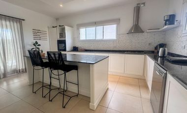 Venta - Casa en Barrio Privado Altos de Campo Grande - Pilar