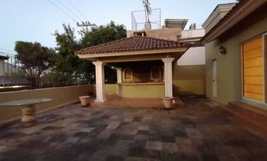 Casa en Renta de 1 PISO lista para habitar en San Pedro Garza García