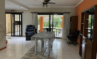 Venta Casa de 2 dorm. en Sauce Viejo con pileta