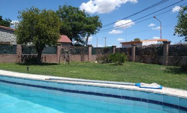 CASA EN VENTA CON QUINCHO Y PILETA EN SAUCE VIEJO