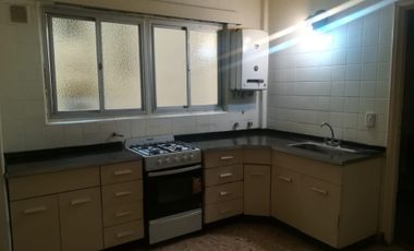DEPARTAMENTO EN VENTA 3 DORM 2 BAÑ FRENTE - CENTRO