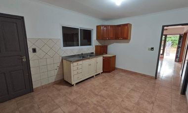 ¡OPORTUNIDA ÚNICA CON UBICACION PRIVILEGIADA. CASA EN VENTA UBICADA EN CALLE MITRE A PASOS DE LA AV JOSE INGENIEROS. OBERÁ MISIONES.