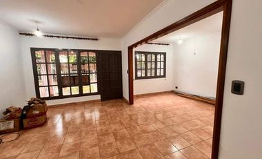 ¡OPORTUNIDA ÚNICA CON UBICACION PRIVILEGIADA. CASA EN VENTA UBICADA EN CALLE MITRE A PASOS DE LA AV JOSE INGENIEROS. OBERÁ MISIONES.