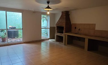 ¡OPORTUNIDA ÚNICA CON UBICACION PRIVILEGIADA. CASA EN VENTA UBICADA EN CALLE MITRE A PASOS DE LA AV JOSE INGENIEROS. OBERÁ MISIONES.