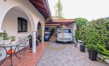 Casa en venta en la reina