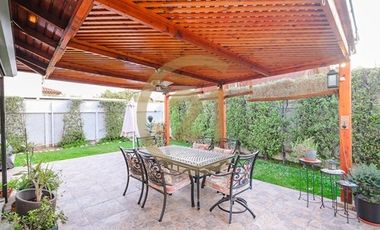 Casa en venta en la reina
