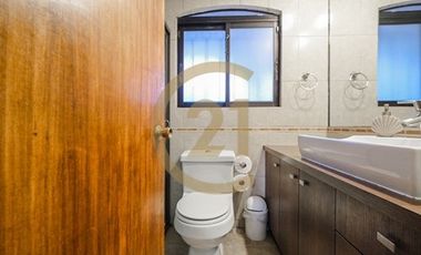 Casa en venta en la reina