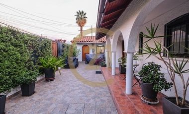 Casa en venta en la reina