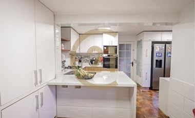 Casa en venta en la reina