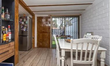 Casa en Venta en Vitacura / La Llavería