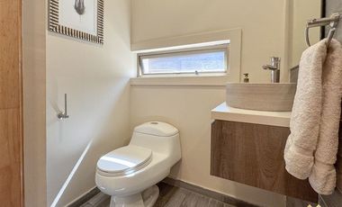 Casa en Arriendo en Av. La Quebrada / Las Condes