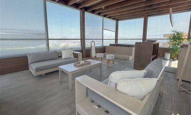 Casa en Arriendo en Av. La Quebrada / Las Condes