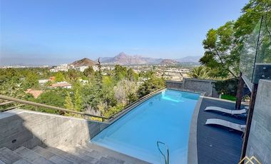 Casa en Arriendo en Av. La Quebrada / Las Condes