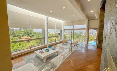 Casa en Arriendo en Av. La Quebrada / Las Condes