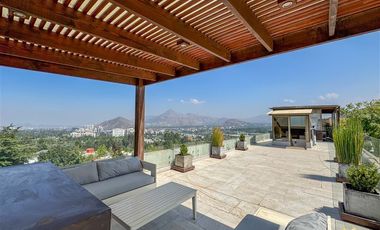 Casa en Arriendo en Av. La Quebrada / Las Condes