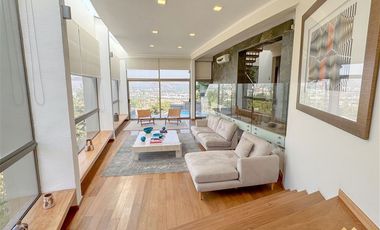 Casa en Arriendo en Av. La Quebrada / Las Condes