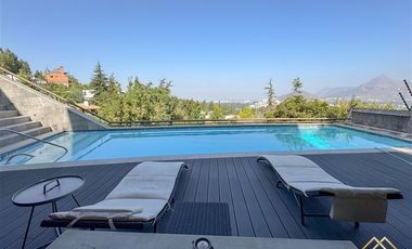 Casa en Arriendo en Av. La Quebrada / Las Condes