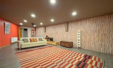 Casa en Arriendo en Av. La Quebrada / Las Condes