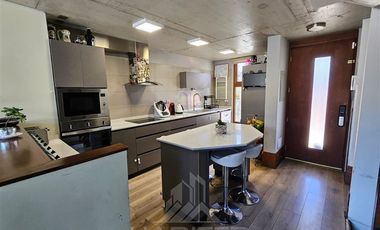 Casa en Venta en COD38010 Av. Andalue San Pedro de la Paz