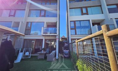 Casa en Venta en COD38010 Av. Andalue San Pedro de la Paz