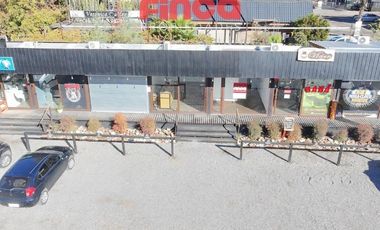 Local Comercial en Arriendo en Avenida Chicureo con Alba I