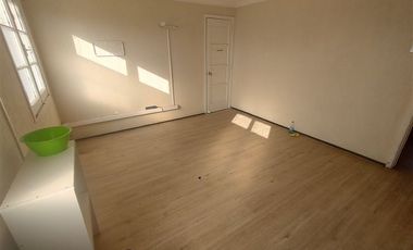 Local Comercial en Arriendo en a 50 mts de Portales