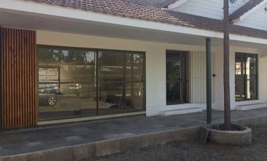 Local Comercial en Arriendo en a 50 mts de Portales