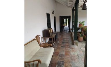 VENDO EXCLUSIVA HACIENDA CERCA DE BOGOTA