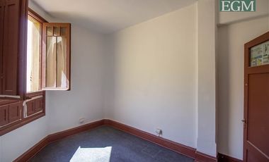 Local Comercial en Arriendo en Edificio con Estacionamientos / Cienfuegos