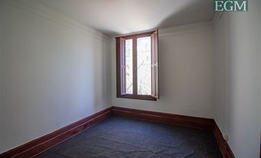 Local Comercial en Arriendo en Edificio con Estacionamientos / Cienfuegos