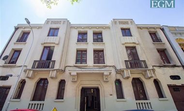 Local Comercial en Arriendo en Edificio con Estacionamientos / Cienfuegos