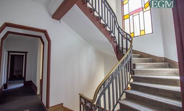 Local Comercial en Arriendo en Edificio con Estacionamientos / Cienfuegos