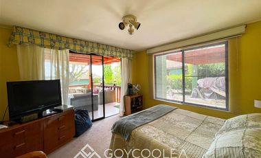 Casa en Venta en Condominio acceso y vista al Lago