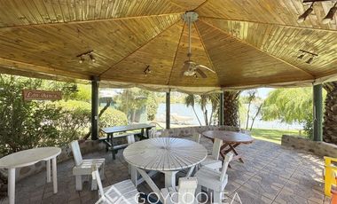 Casa en Venta en Orilla Lago San Rafael
