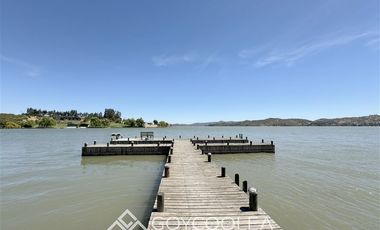 Casa en Venta en Orilla Lago San Rafael