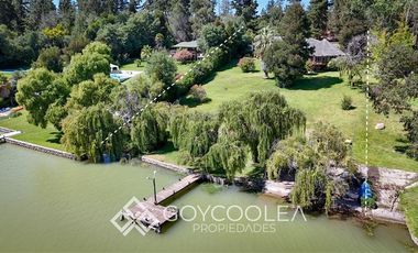 Casa en Venta en Orilla Lago San Rafael