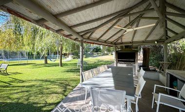 Casa en Venta en Vista Hermosa Orilla de Lago