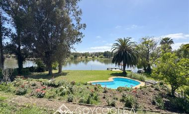 Casa en Venta en Orilla Lago Llallauquen